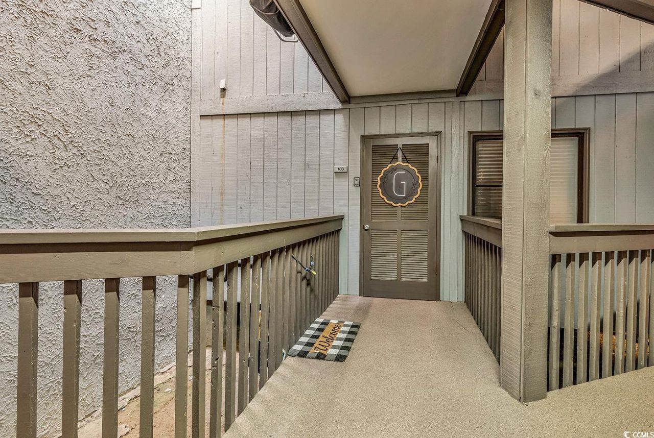 9660 Shore Dr. Photo 29