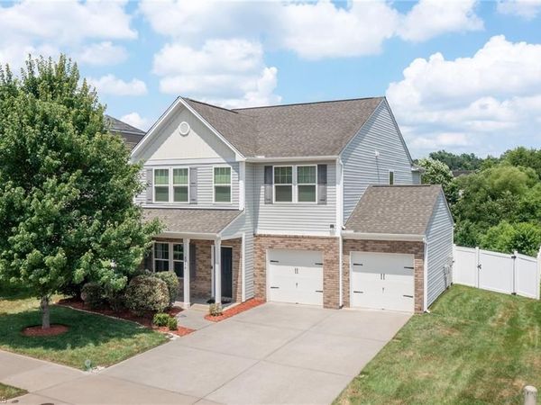 4254 Lochurst Drive, Pfafftown, NC 27040