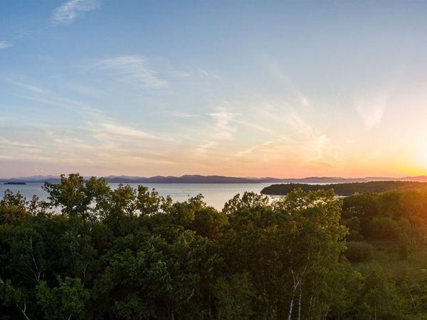 125 Cambrian Way, Unit 605, Burlington, VT 05401