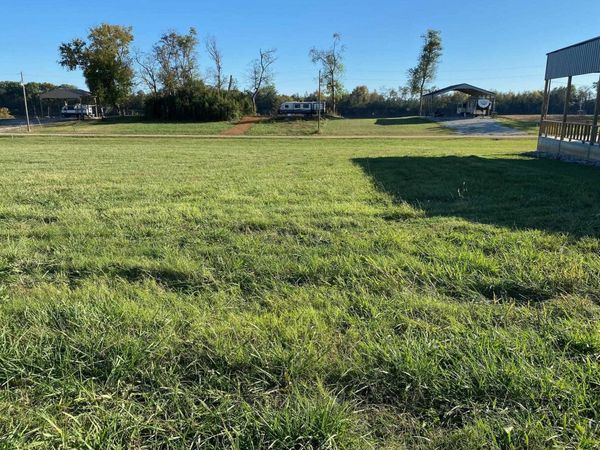 125 CATFISH LN, Crump, TN 38327