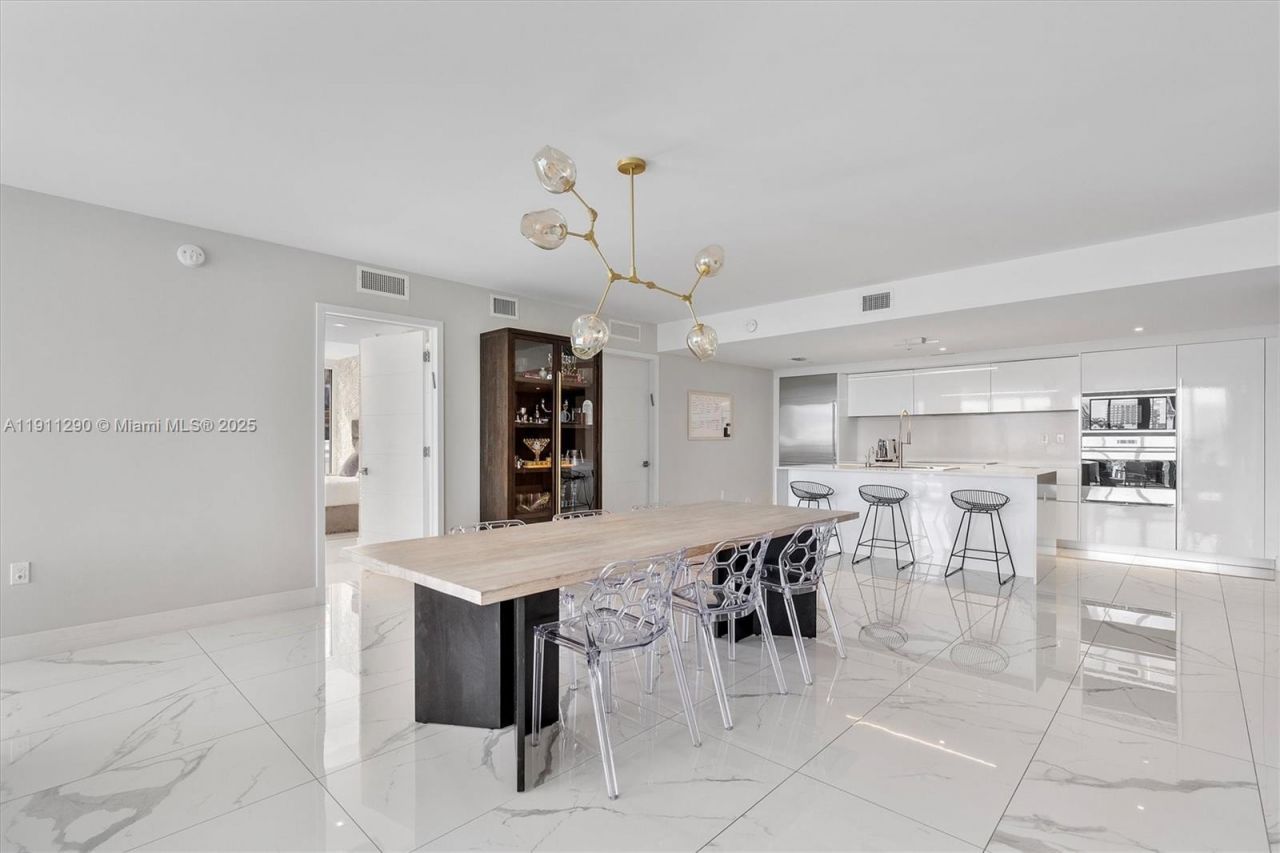 9521 E Bay Harbor Dr, Unit 604, Bay Harbor Islands, FL 33154 Photo