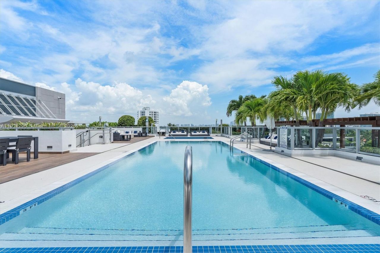 9521 E Bay Harbor Dr, Unit 604, Bay Harbor Islands, FL 33154 Photo