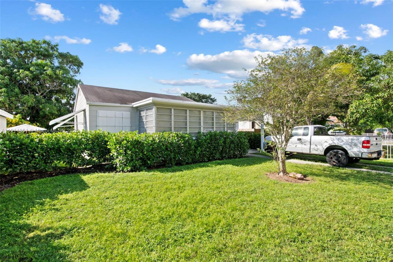 2226-2243 Cleveland Street, Hollywood, FL 33020 Photo