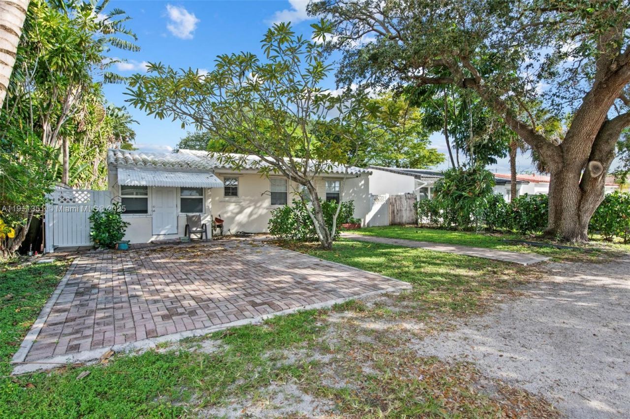 2226-2243 Cleveland Street, Hollywood, FL 33020 Photo