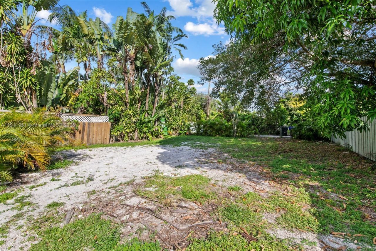 2226-2243 Cleveland Street, Hollywood, FL 33020 Photo