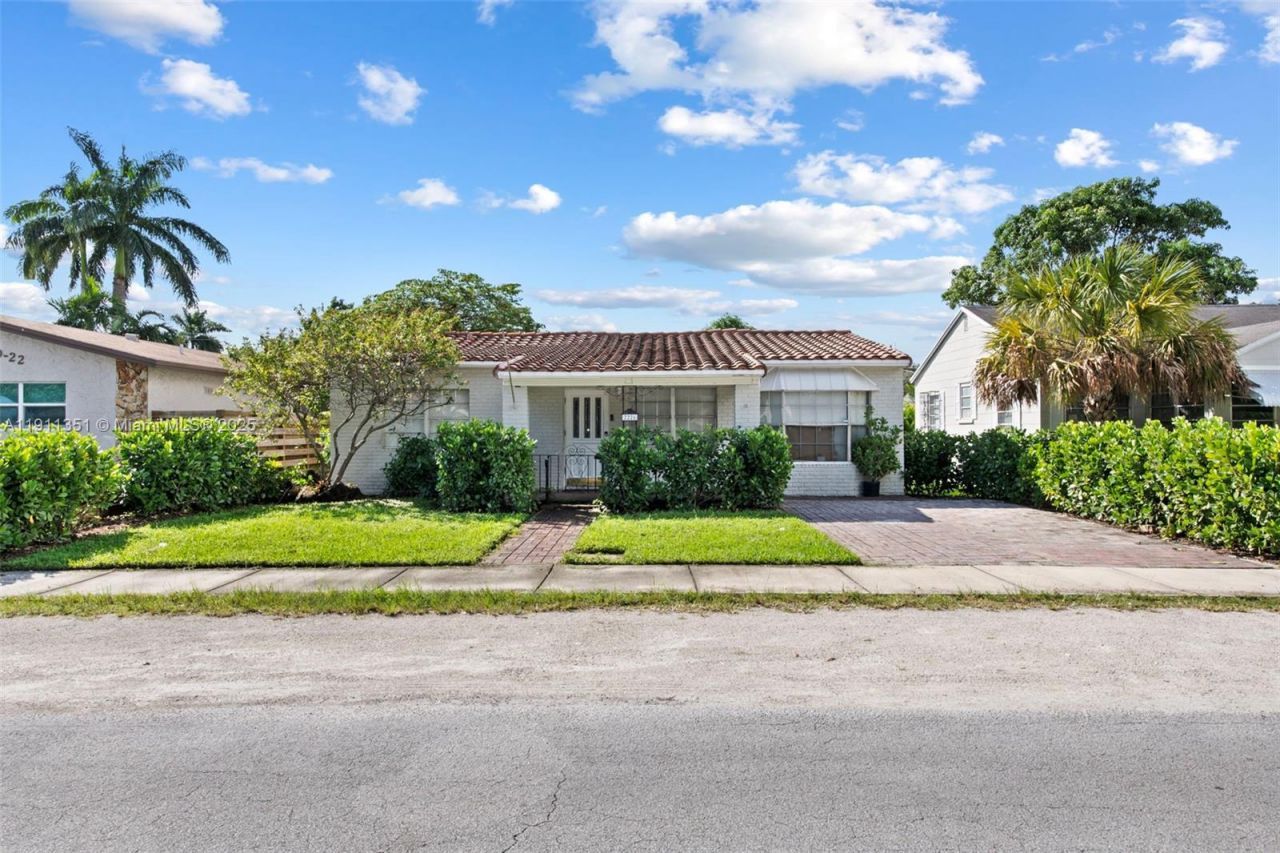 2226-2243 Cleveland Street, Hollywood, FL 33020 Photo