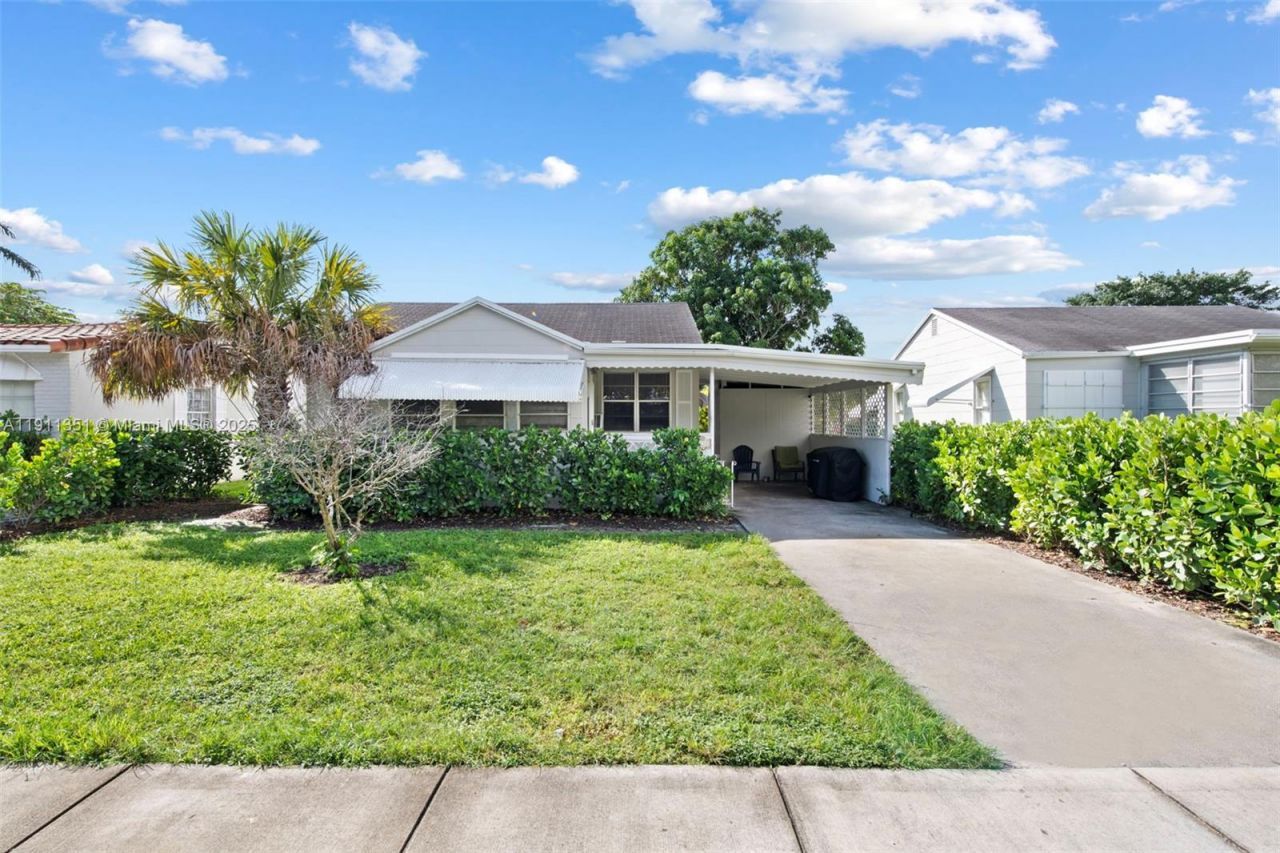 2226-2243 Cleveland Street, Hollywood, FL 33020 Photo