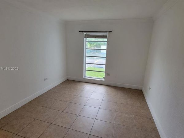 7232 SW 94th Pl, Unit E7, Miami, FL 33173