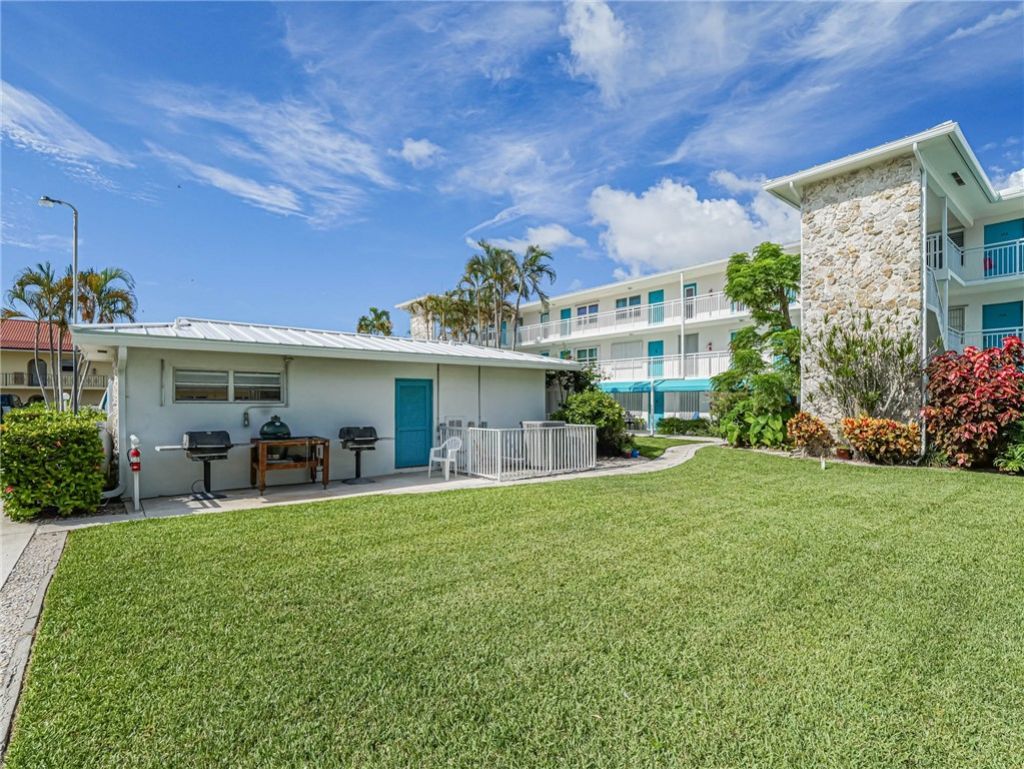 37 Yacht Club Drive, Unit 310, North Palm Beach, FL 33408 Photo