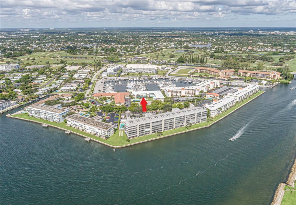 37 Yacht Club Drive, Unit 310, North Palm Beach, FL 33408 Photo