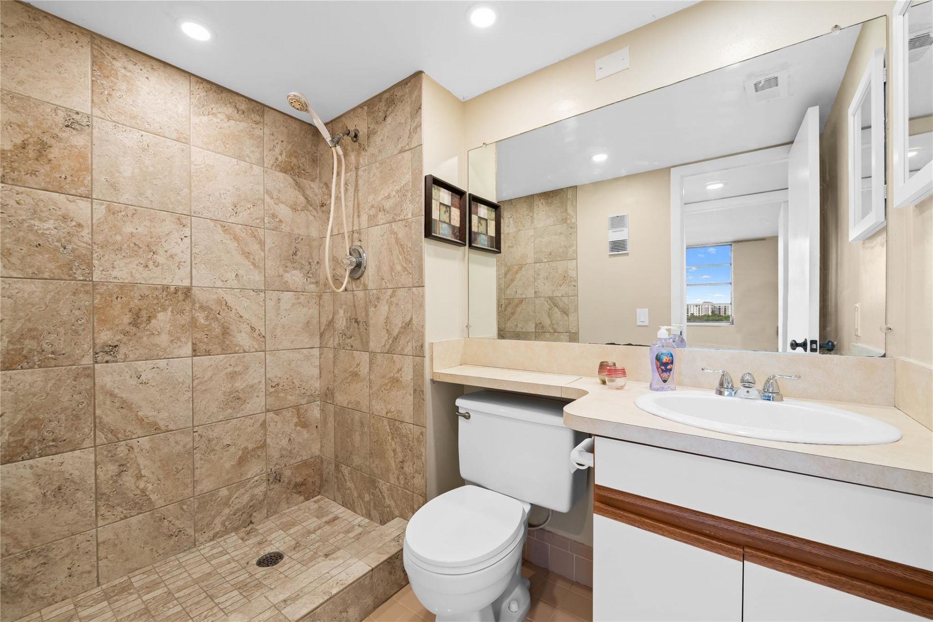 3300 W Rolling Hills Circle, Unit 610, Davie, FL 33328 Photo