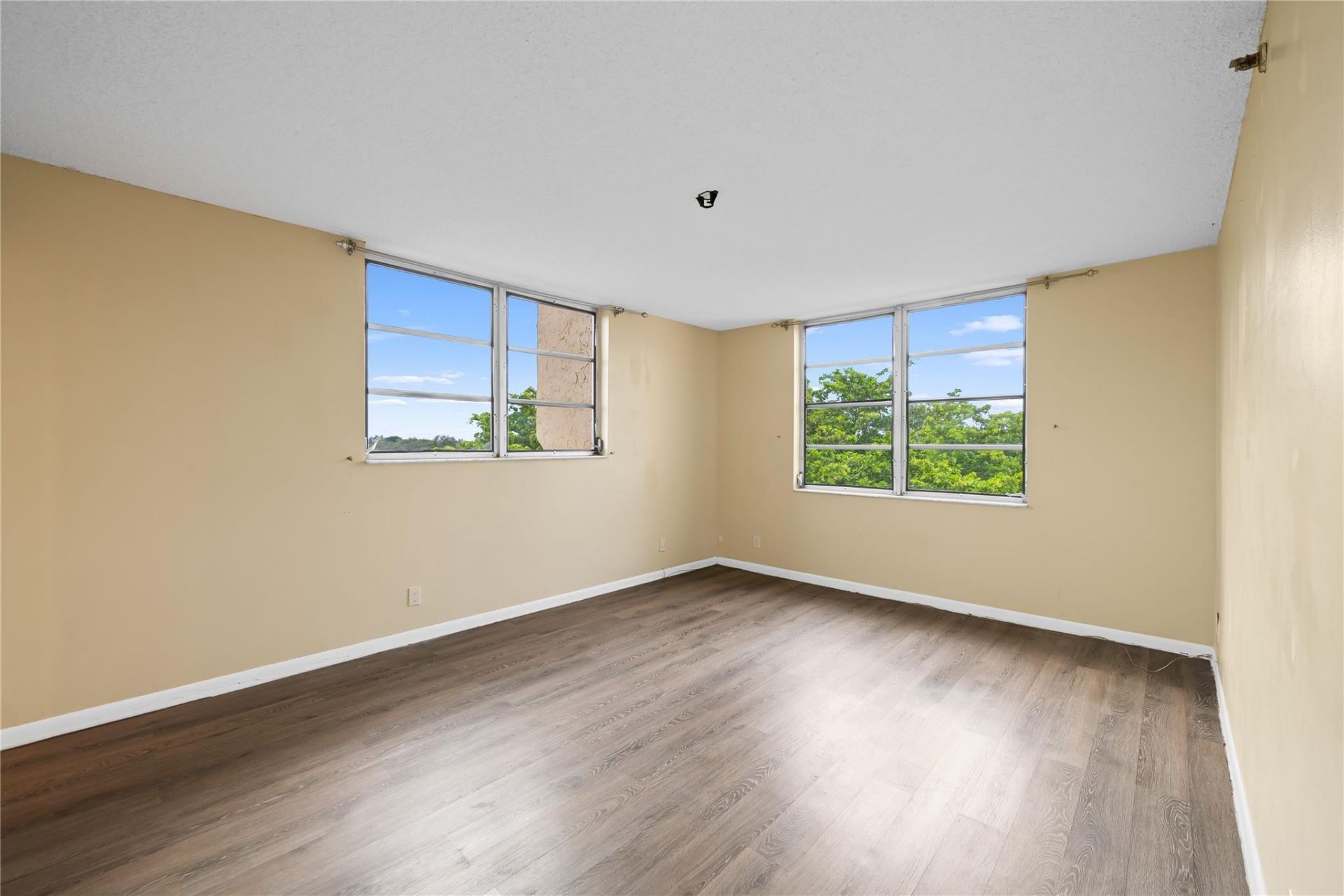 3300 W Rolling Hills Circle, Unit 610, Davie, FL 33328 Photo