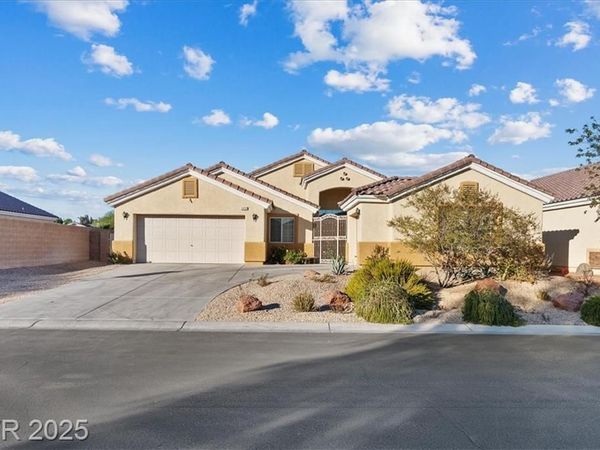 6458 White Tiger Court, Las Vegas, NV 89130