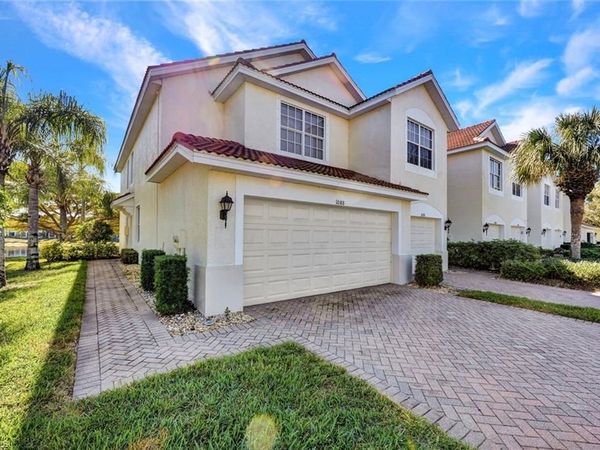 1088 Oxford LN, Unit 48, NAPLES, FL 34105