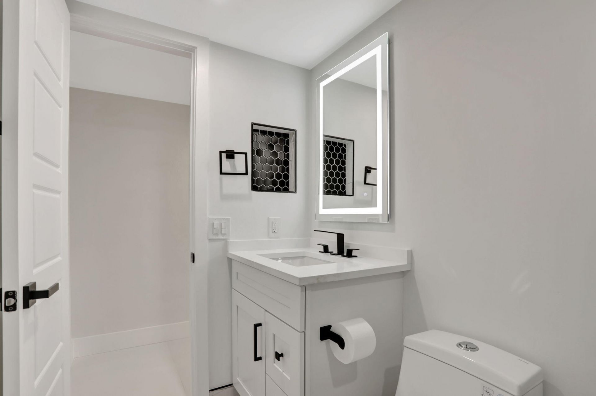 3505 Oaks Way, Unit 204, Pompano Beach, FL 33069 Photo