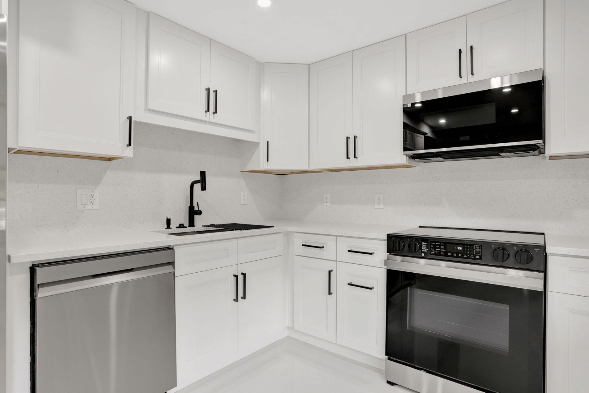 3505 Oaks Way, Unit 204, Pompano Beach, FL 33069 Photo