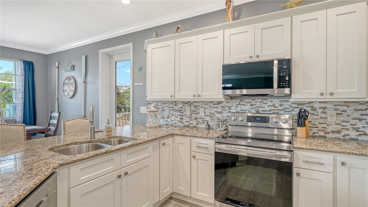 2317 Avenue C, Unit 300, Bradenton Beach, FL 34217 Photo