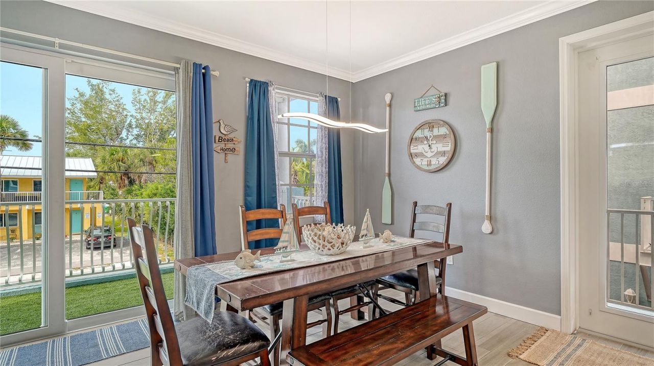 2317 Avenue C, Unit 300, Bradenton Beach, FL 34217 Photo