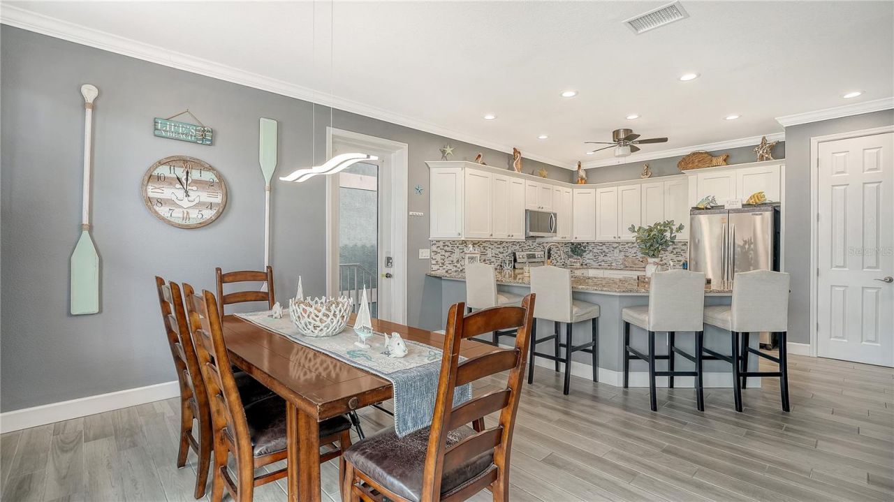 2317 Avenue C, Unit 300, Bradenton Beach, FL 34217 Photo