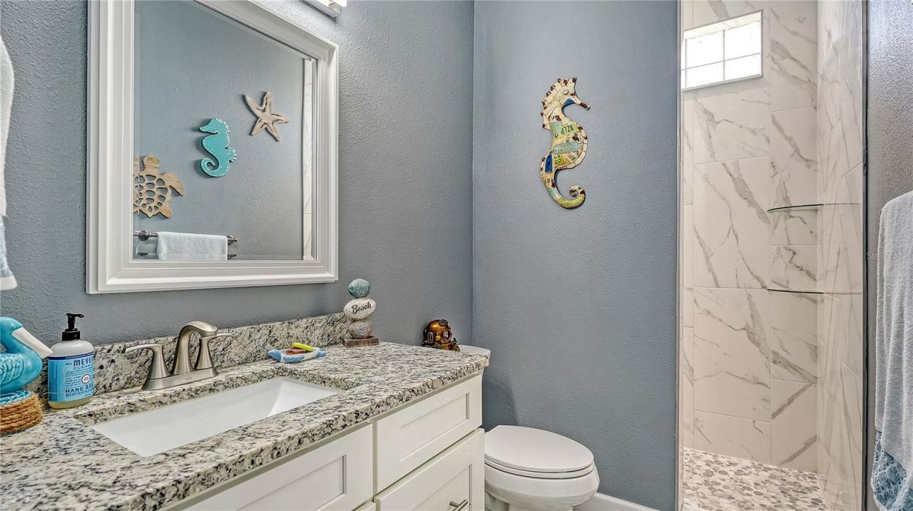2317 Avenue C, Unit 300, Bradenton Beach, FL 34217 Photo