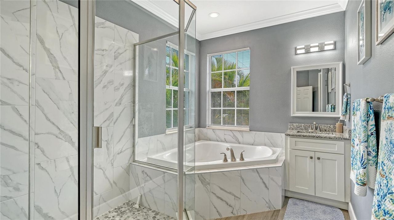 2317 Avenue C, Unit 300, Bradenton Beach, FL 34217 Photo