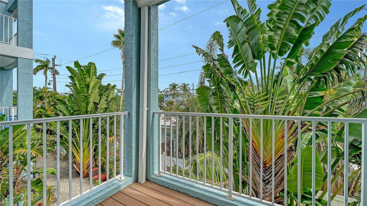 2317 Avenue C, Unit 300, Bradenton Beach, FL 34217 Photo