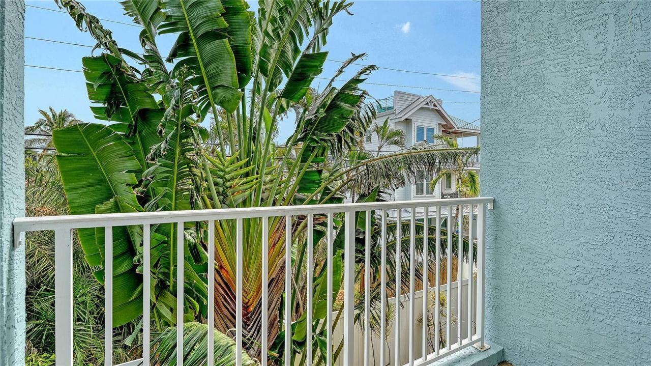 2317 Avenue C, Unit 300, Bradenton Beach, FL 34217 Photo