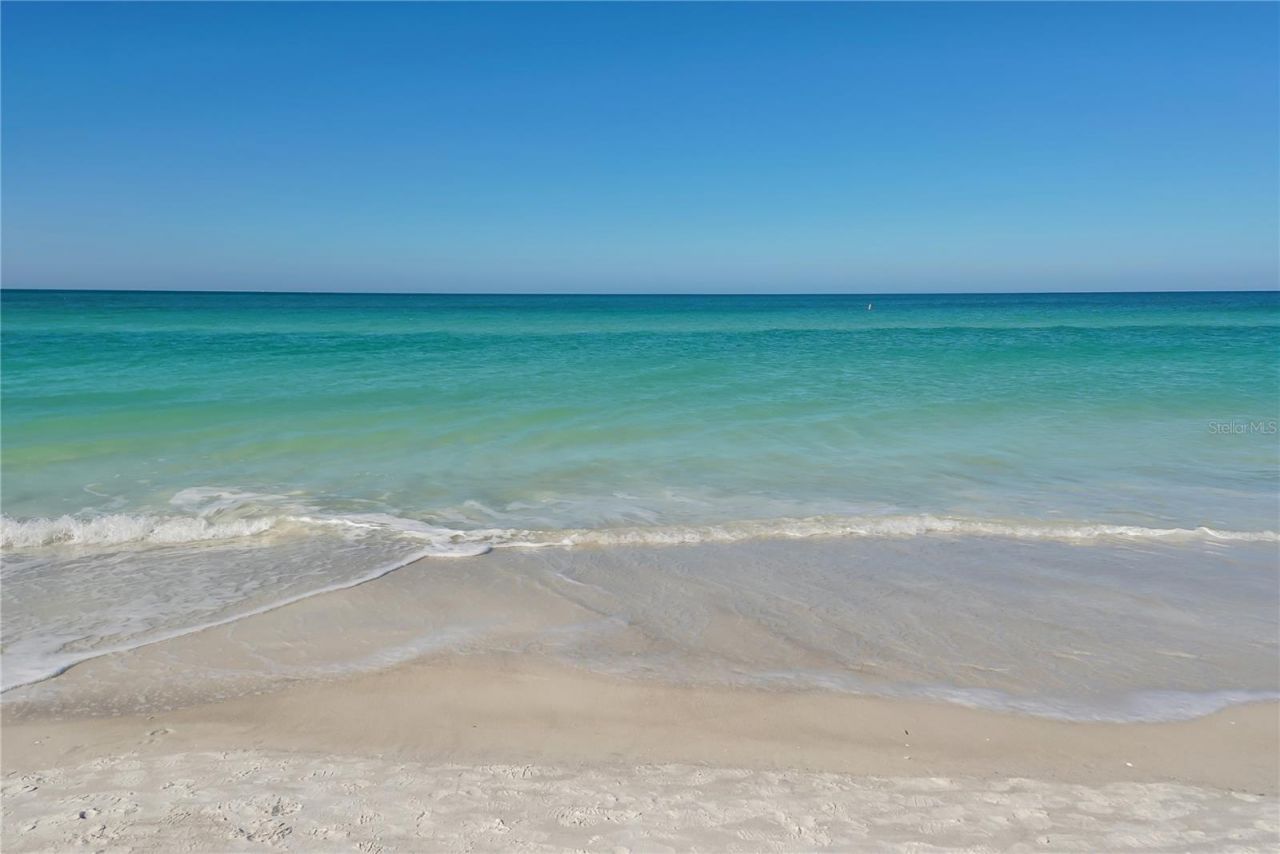 2317 Avenue C, Unit 300, Bradenton Beach, FL 34217 Photo