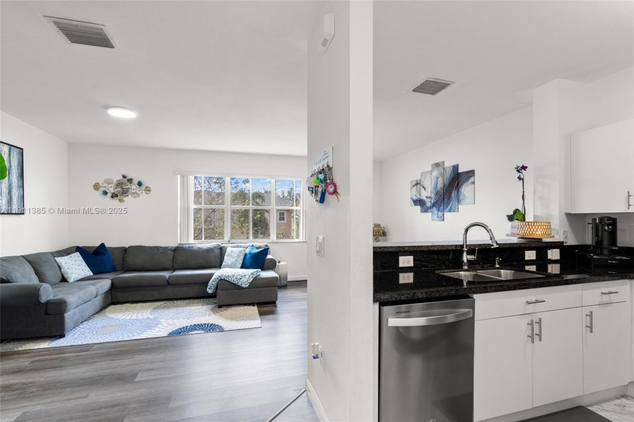 230 SE 29th Ave, Unit 21, Homestead, FL 33033 Photo