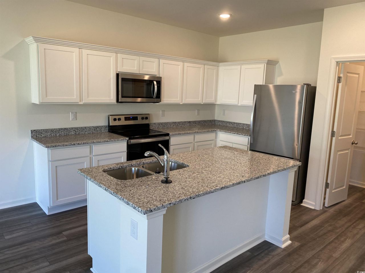 313 Azimuth Dr Photo 2