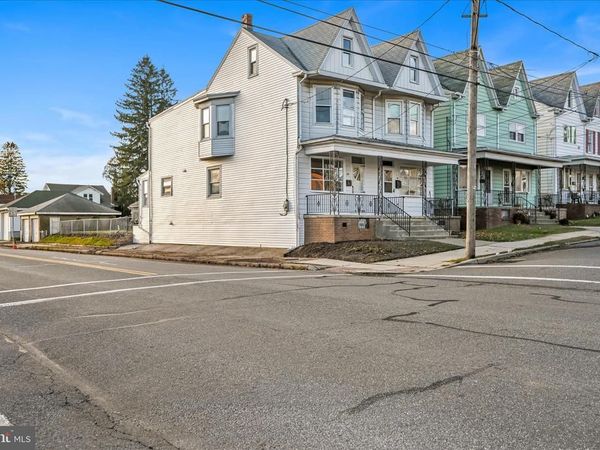 52 S 2ND STREET, FRACKVILLE, PA 17931