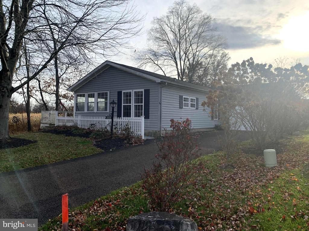 214 Dove Court, New Hope, PA 18938 Main Photo