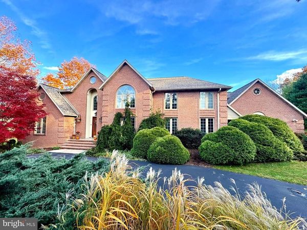 160 LOWER GRANDVIEW ROAD, STATE COLLEGE, PA 16801