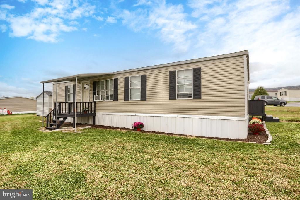 292 Dallas Drive, Grantville, PA 17028 Main Photo