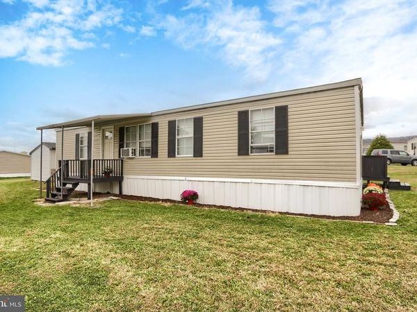 292 DALLAS DRIVE, GRANTVILLE, PA 17028