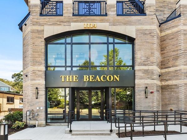 1114 Beacon St., Unit 104, Newton, MA 02641