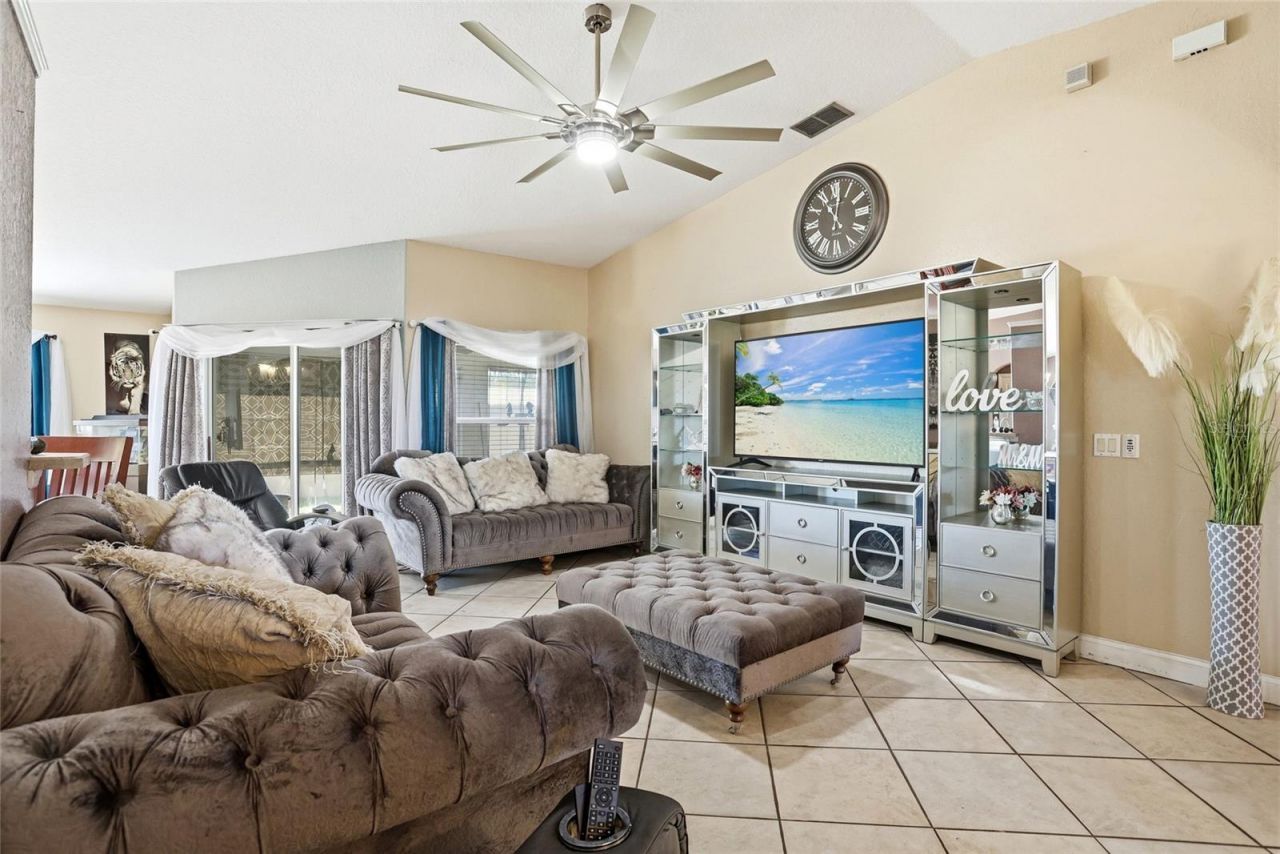 104 Bentley Oaks Boulevard, Auburndale, FL 33823 Photo