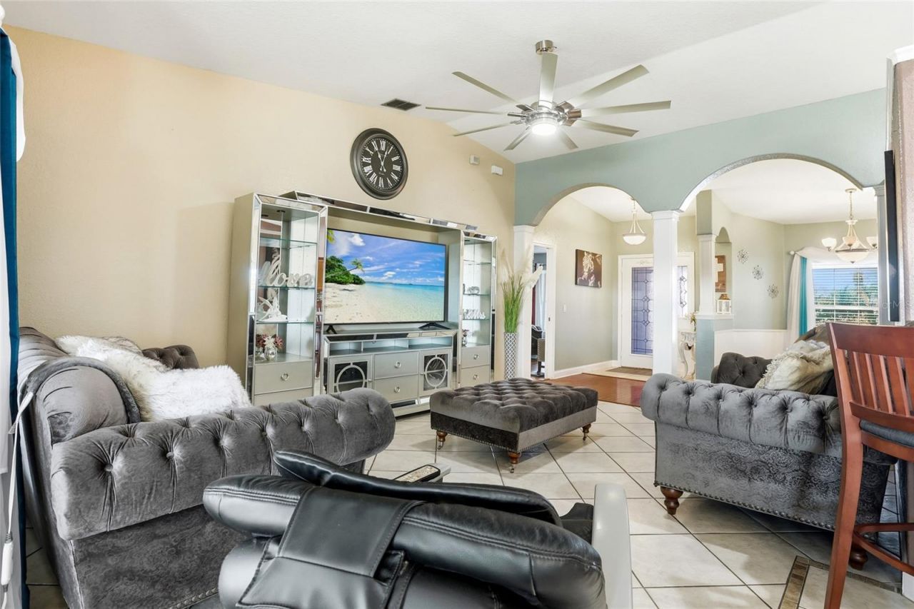 104 Bentley Oaks Boulevard, Auburndale, FL 33823 Photo