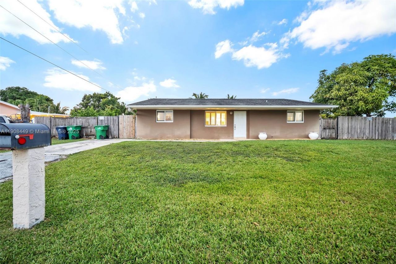 16901 SW 298th St, Homestead, FL 33030 Photo