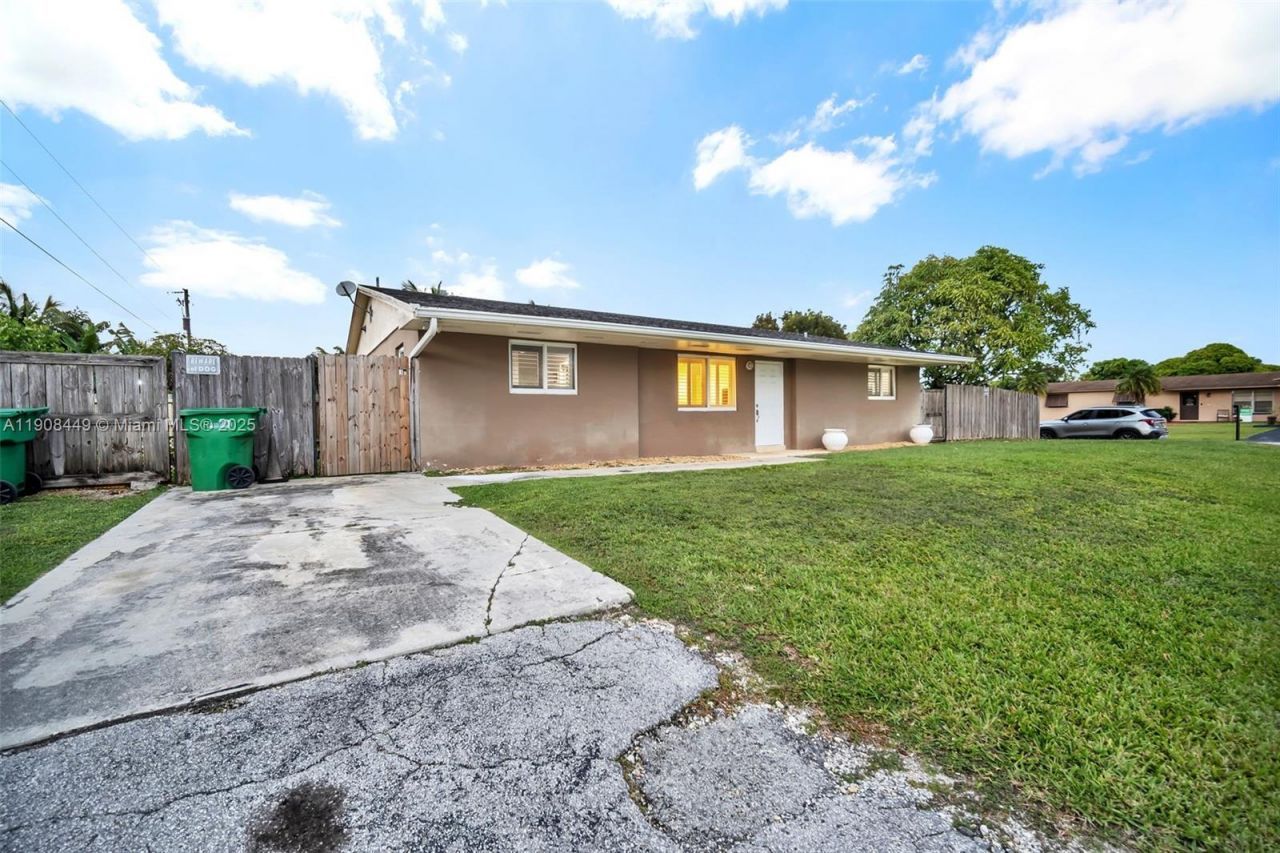 16901 SW 298th St, Homestead, FL 33030 Photo
