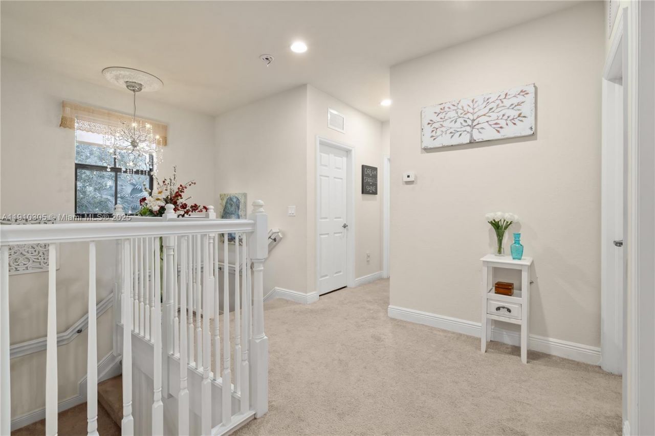 8825 NW 100th Pl, Unit 8825, Doral, FL 33178 Photo