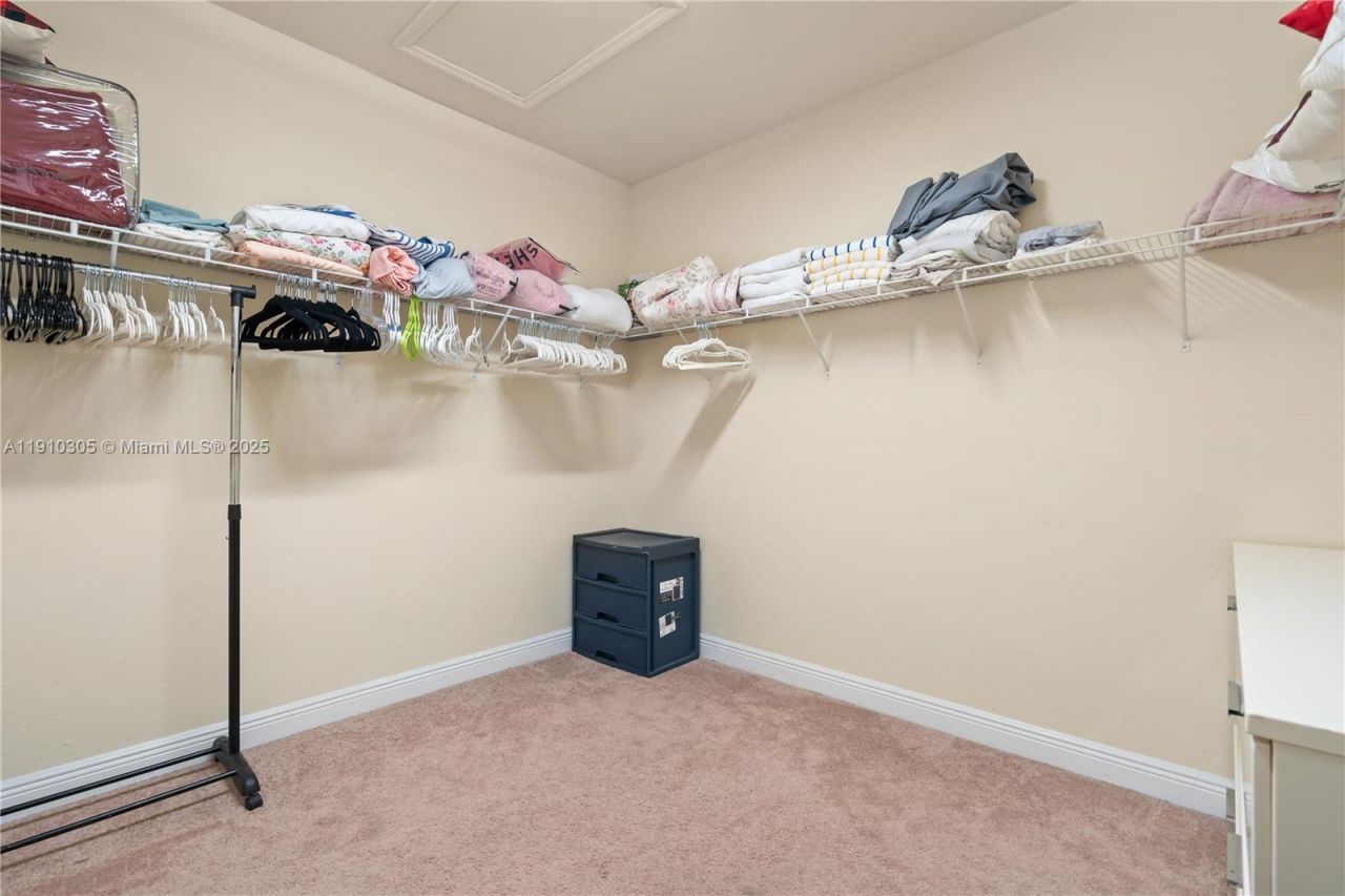8825 NW 100th Pl, Unit 8825, Doral, FL 33178 Photo