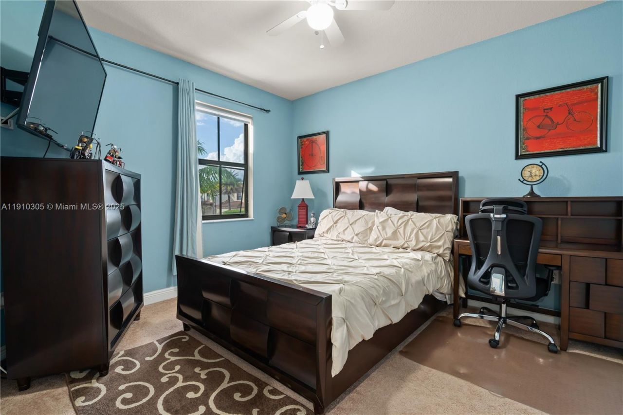 8825 NW 100th Pl, Unit 8825, Doral, FL 33178 Photo