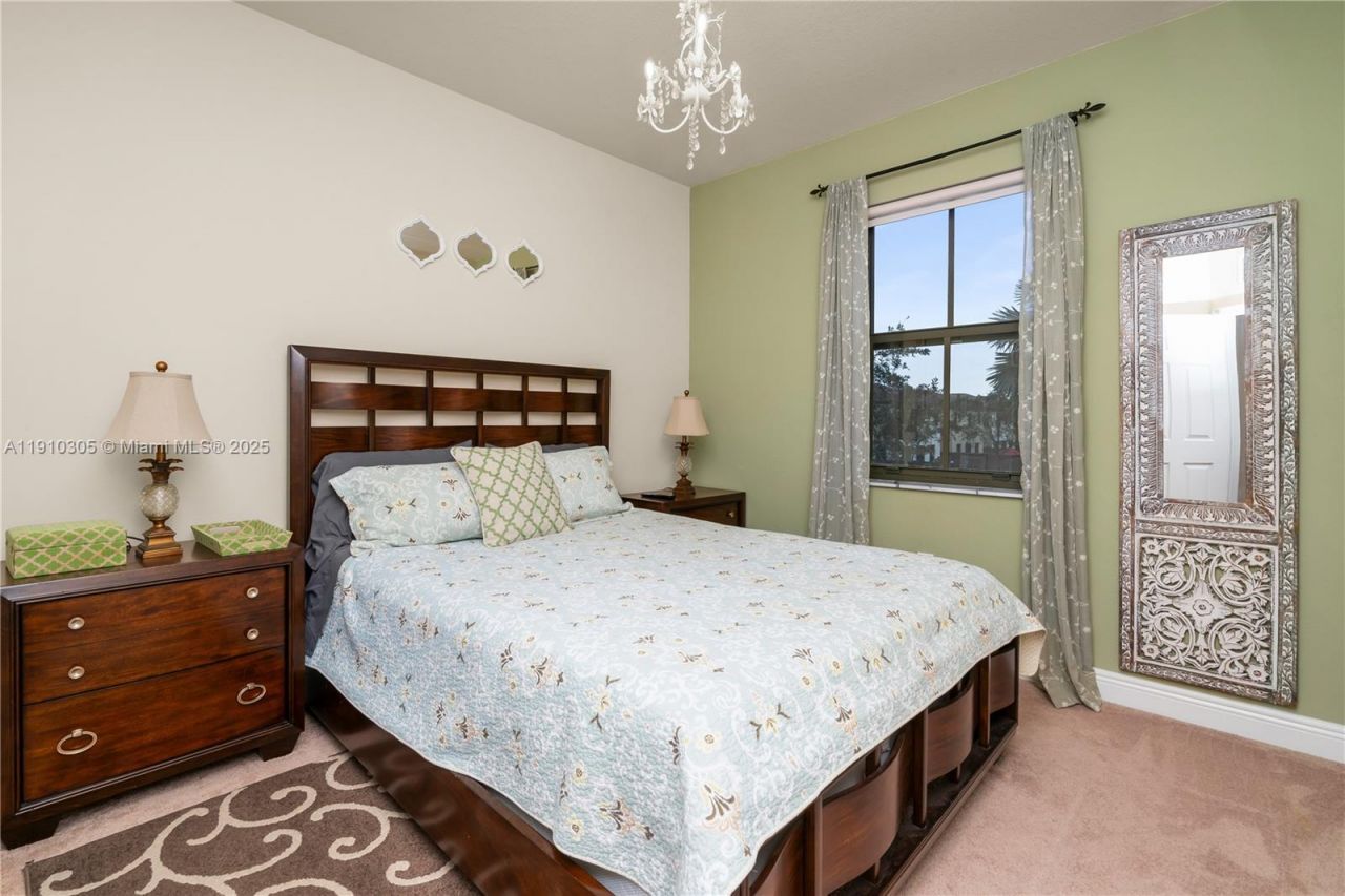 8825 NW 100th Pl, Unit 8825, Doral, FL 33178 Photo