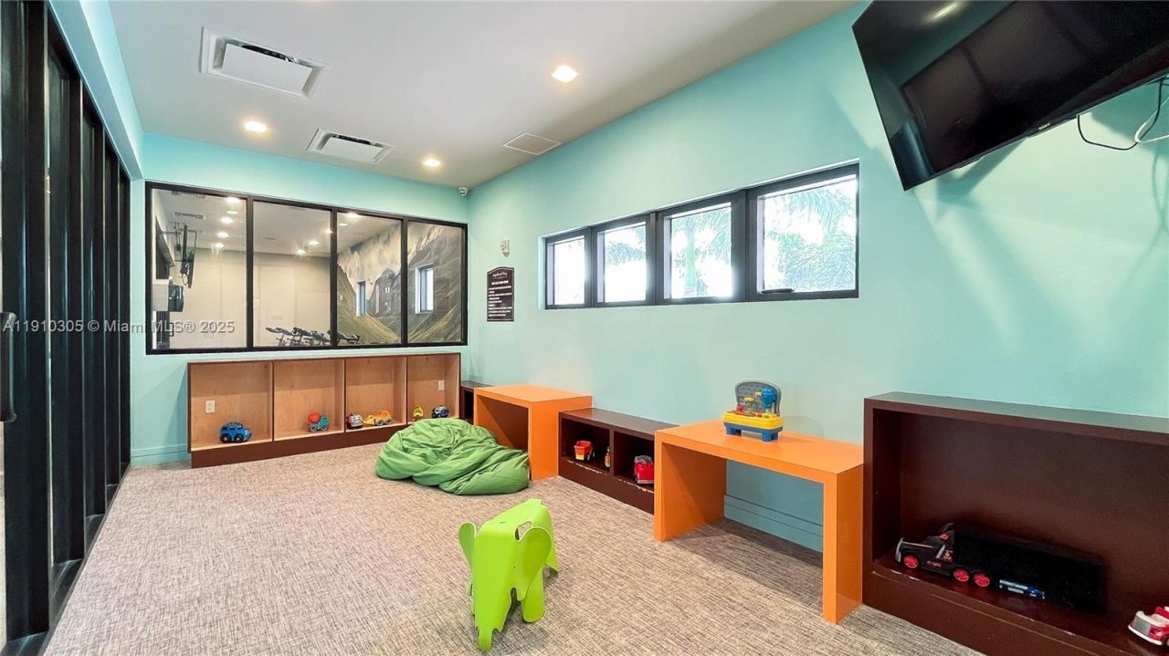 8825 NW 100th Pl, Unit 8825, Doral, FL 33178 Photo