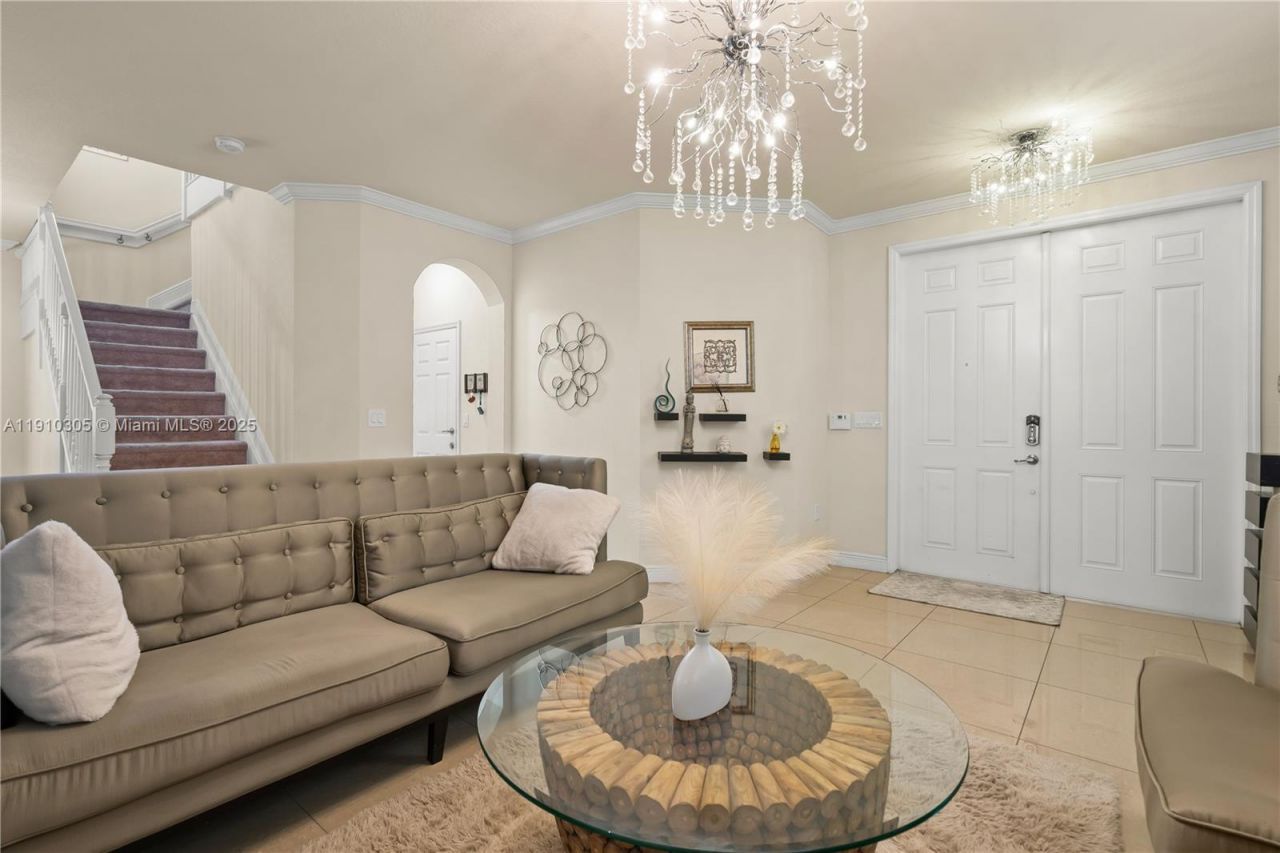 8825 NW 100th Pl, Unit 8825, Doral, FL 33178 Photo