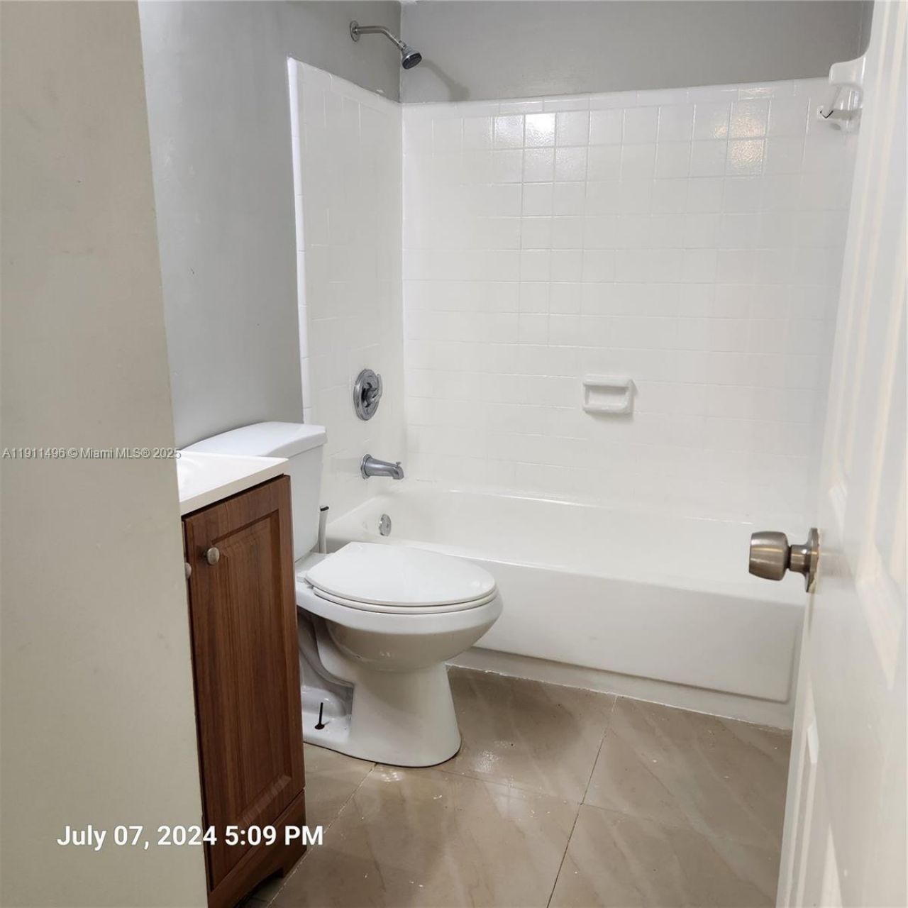 4513 Treehouse Ln, Unit 11C, Tamarac, FL 33319 Photo