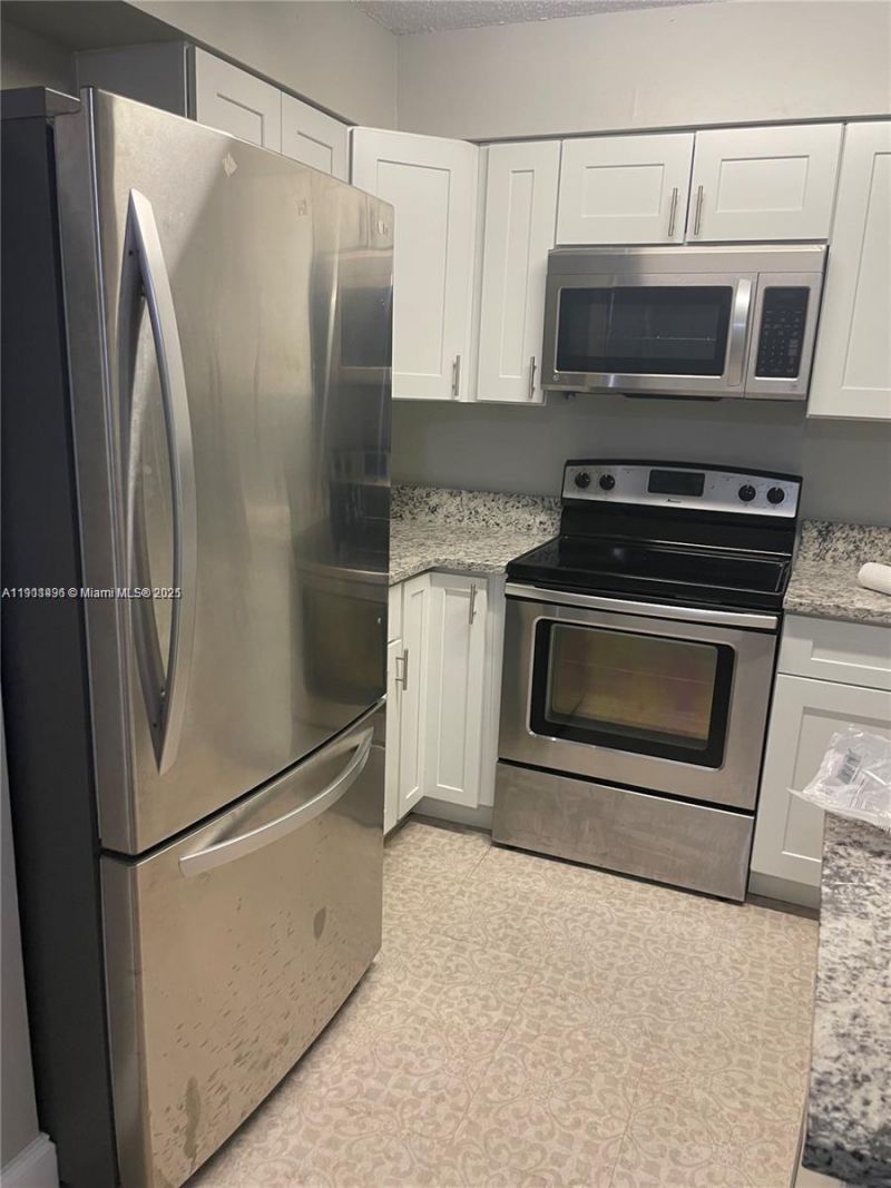 4513 Treehouse Ln, Unit 11C, Tamarac, FL 33319 Photo