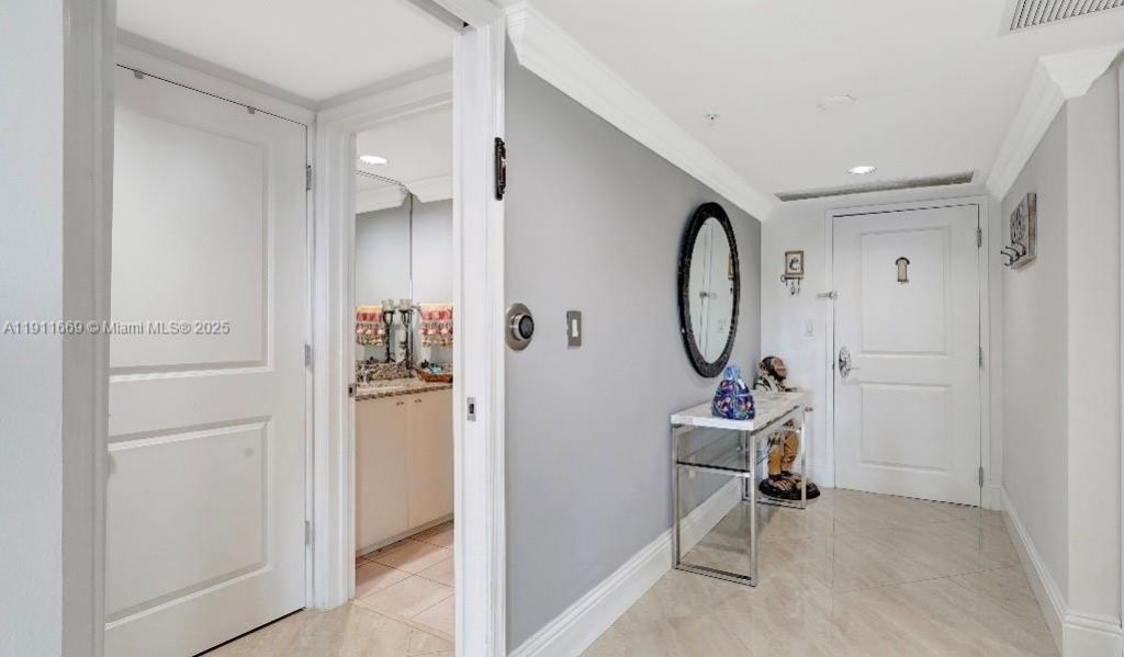 610 W Las Olas Blvd, Unit 313N, Fort Lauderdale, FL 33312 Photo