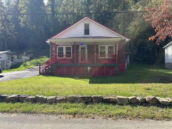 8342 North River Road, Pound, VA 24279